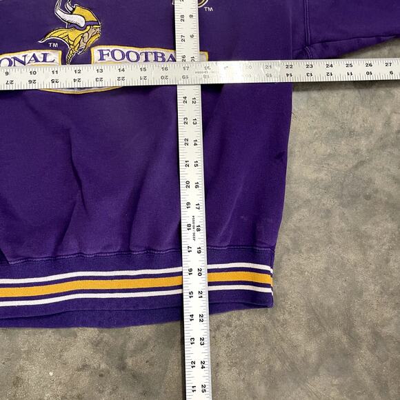Vintage Logo Athletic Minnesota Vikings NFL Sweatshirt - Picture 3 of 4